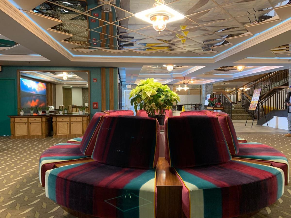 สปลิต ร็อก รีสอร์ต Hotel เลคฮาร์โมนี ภายนอก รูปภาพ