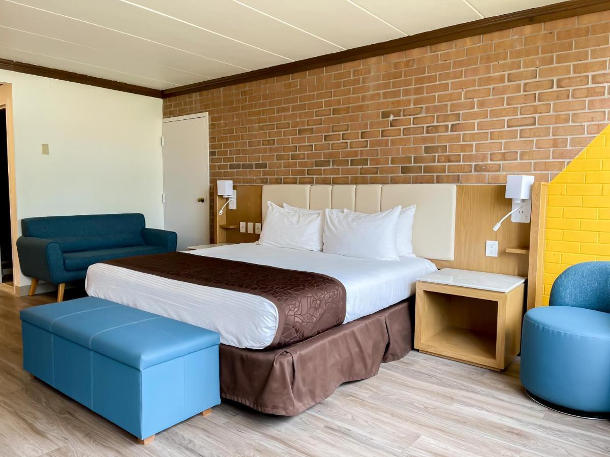 สปลิต ร็อก รีสอร์ต Hotel เลคฮาร์โมนี ภายนอก รูปภาพ