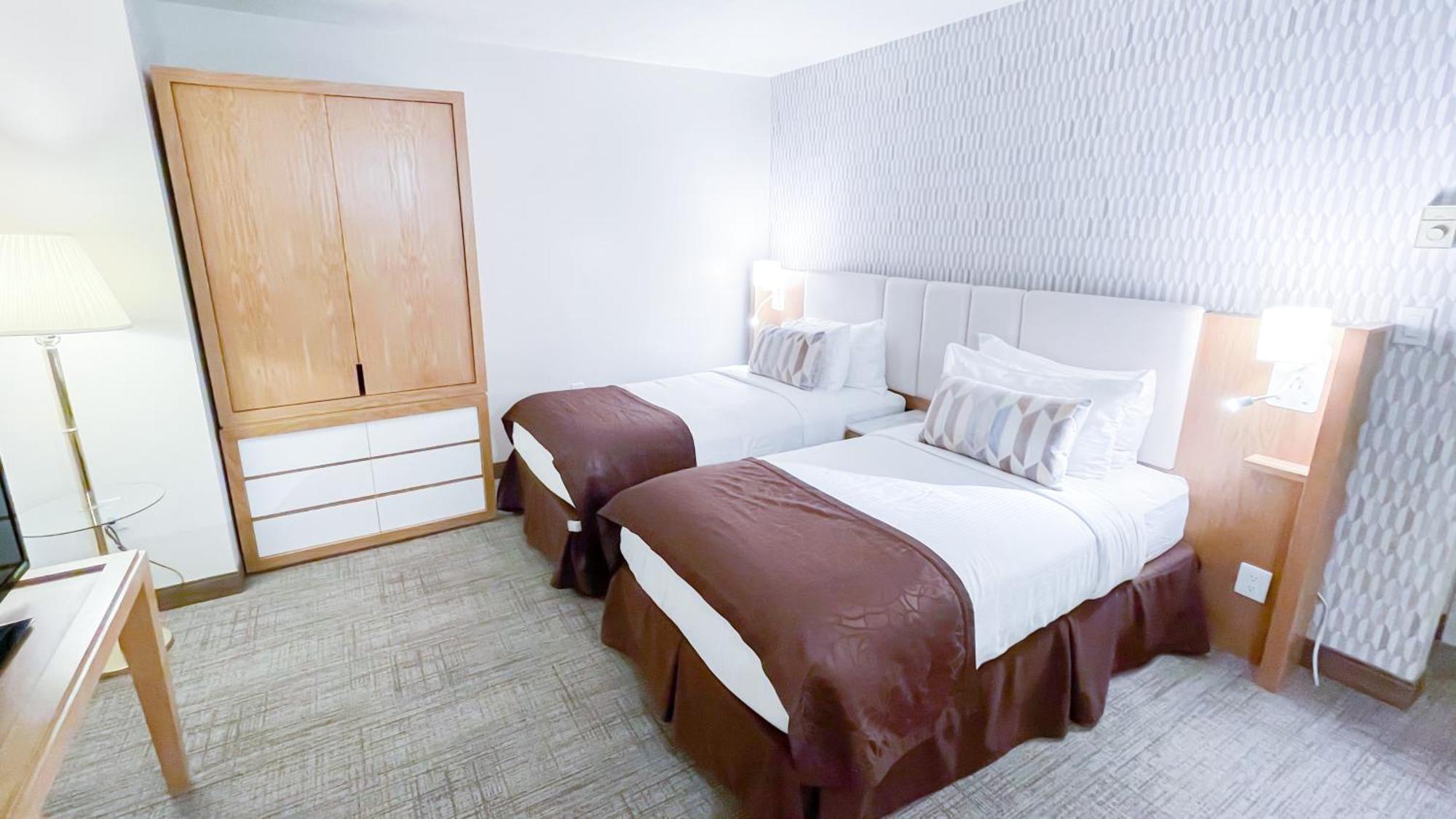 สปลิต ร็อก รีสอร์ต Hotel เลคฮาร์โมนี ภายนอก รูปภาพ